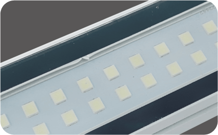 燈珠裸露，無格擋