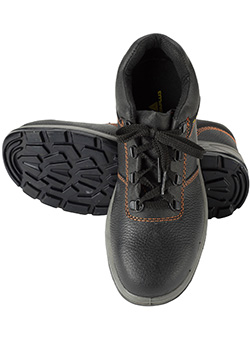 黑色I(xiàn)NDUSTRY&nbsp;系列低幫安全鞋